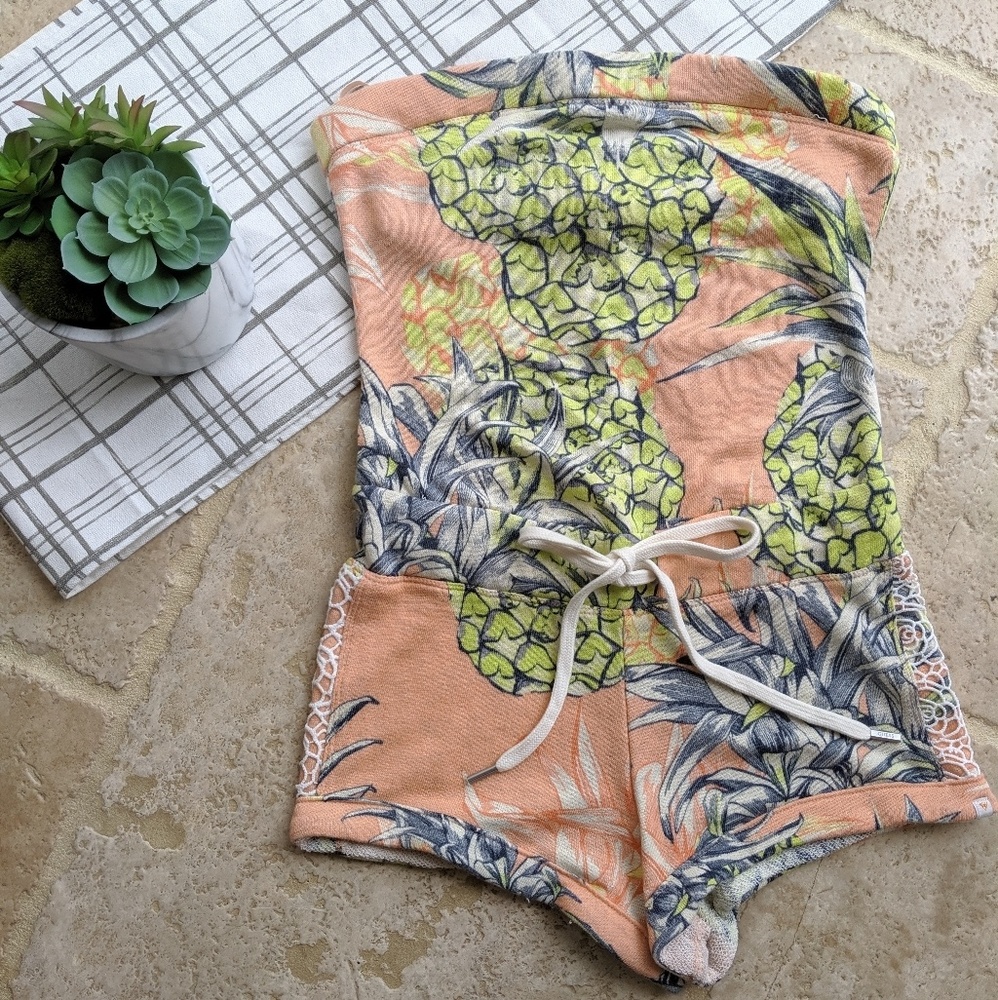 NWT Guess Strapless Pineapple Romper XS